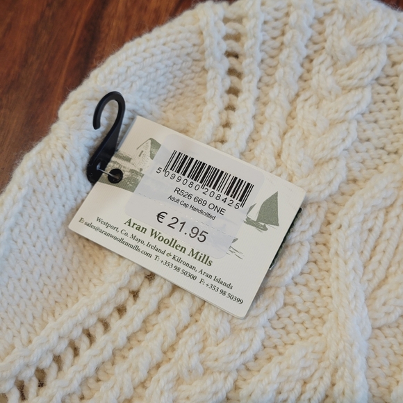 Aran Woolen Mills Merino Wool Irish knit hat - Picture 4 of 5